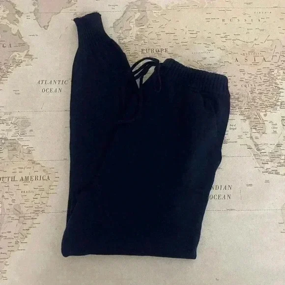 MJ. WATSON Cashmere Jogger - NAVY Size Large - Picture 1 of 15